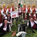Младост и настроение на фестивал в Македония