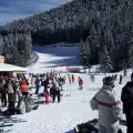 Скиори в Ски зоната