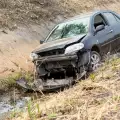 Млад шофьор падна в дере край Банско