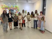 Успех на благотворителната детска изложба