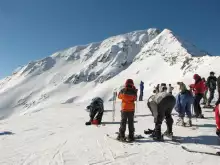 Удържаме туристите с изкуствен сняг