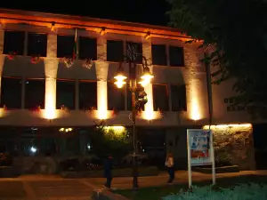 Банско през лятото - Снимка Община Банско през ноща