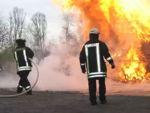 Цехът в село Баня се запали за втори път