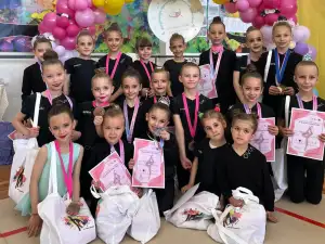 Шампионско представяне на младите гимнастички от клуб Банско