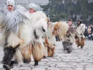 Разложки кукери ще гонят злите сили в Перник