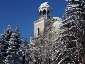 Най-старата разложка църква се разпада