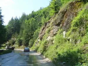 Ремонтират пътя Добринище – хижа Гоце Делчев