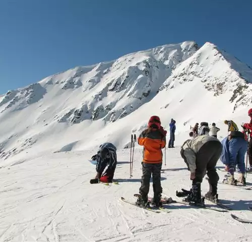 Караме ски и след Великден