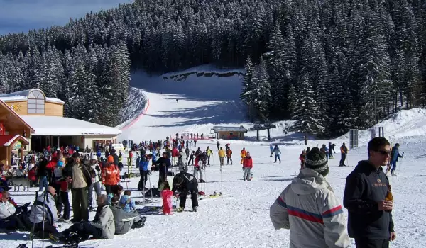 Паркирането в Банско и лесно ли се стига до ски зоната ?