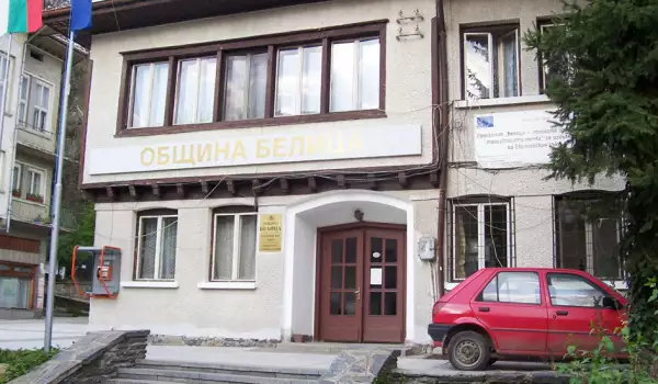 Закани с брадва между политически активисти в Белица