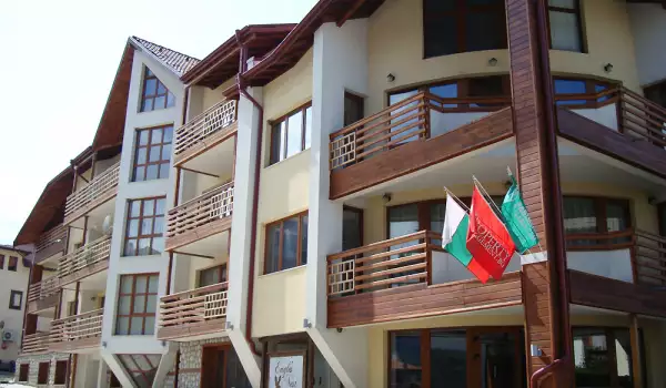 Богати сърби се изкушават от апартаментите в Банско