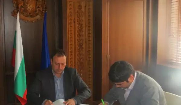 Георги Икономов подписа договор за изграждане на допълнително водоснабдяване