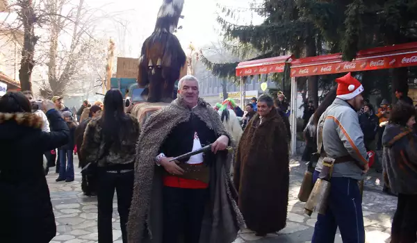 Краваров като войвода на кукерското шествие в Банско