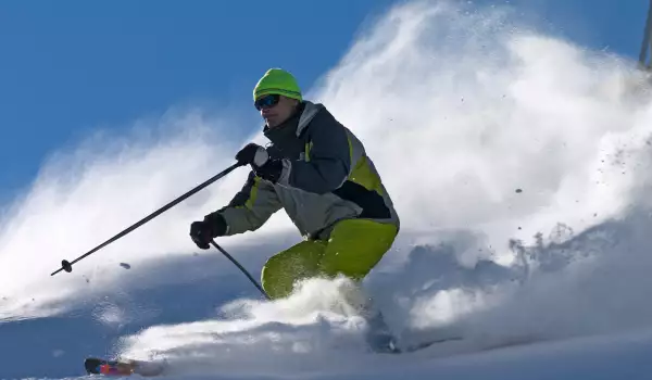 В Банско се състезаваха полицаи-скиори
