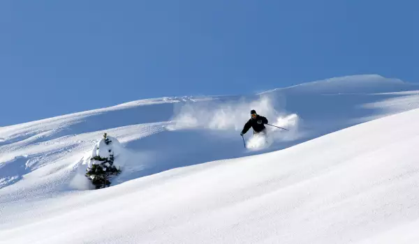 ПСС помогна на изгубил се млад скиор до хижа Безбог