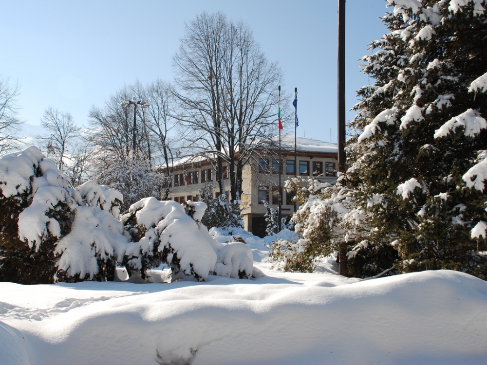 Кметството заринато от сняг