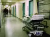 Разложки мачо влезе в болница заради парафин в пениса