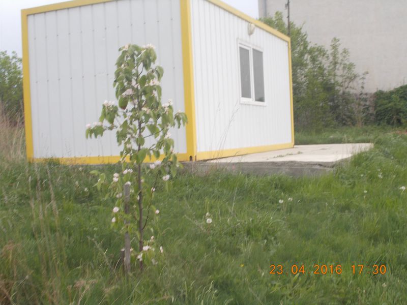 2. Снимка на Дворно място с жилищен контейнер на 15 мин от София