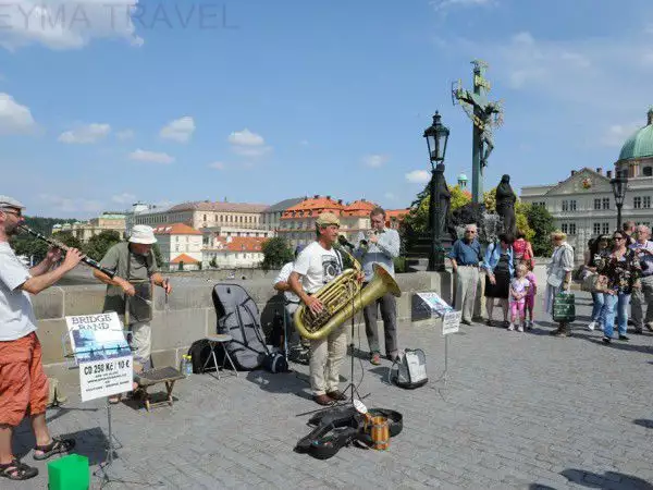 4. Снимка на Златна Прага с включен круиз по Вълтава