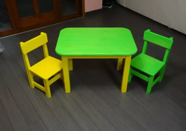 2. Снимка на Предлагам детски дървени маси и столчета, в различни цветове