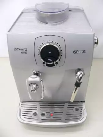 3. Снимка на Сивата S - class на Saeco Incanto Rondo - кафе машинката е с к