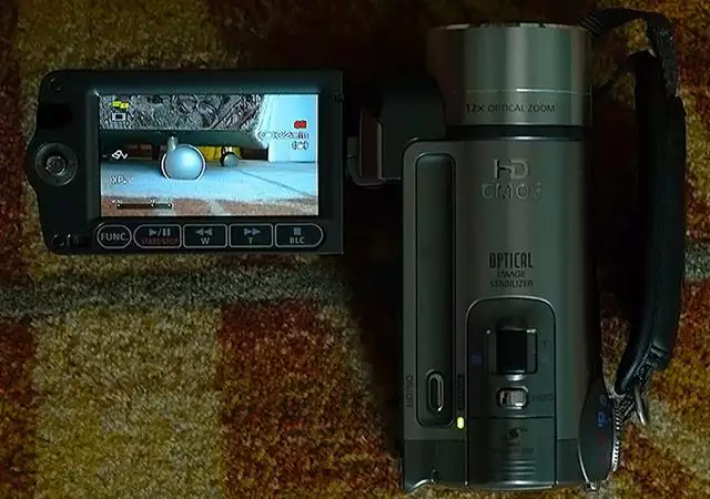 5. Снимка на Canon HF100 Нова Full HD Видеокамера Mic - in Пълен комплект