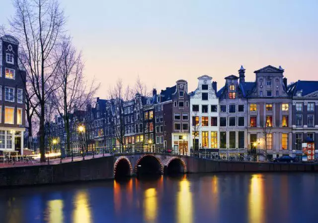 2. Снимка на Амстердам - цветен и вдъхновяващ