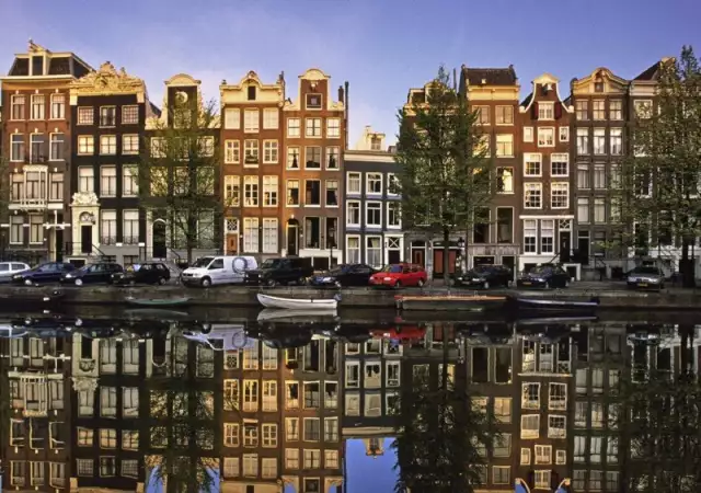 1. Снимка на Цветен уикенд в Амстердам - със самолет