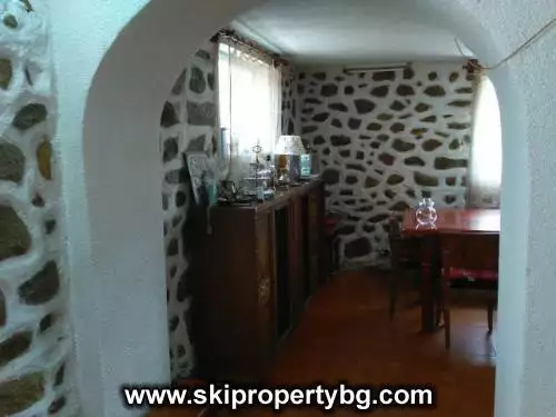 10. Снимка на BA698 - Двуетажна къща в град Добринище, с гледки към планин