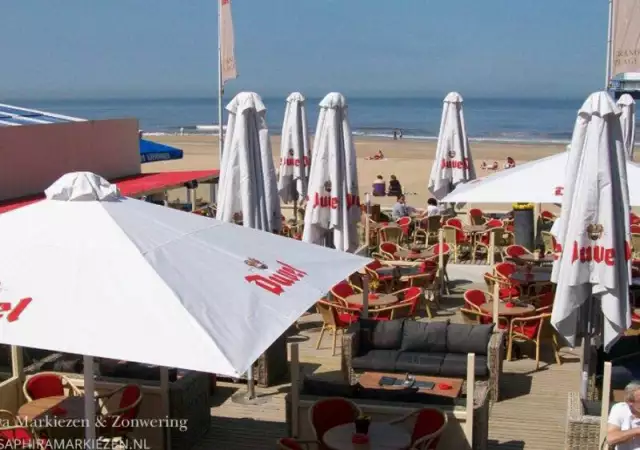 1. Снимка на Професионални чадъри за бар, градина, плаж, басейн