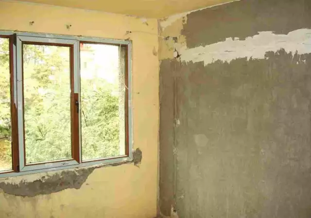 3. Снимка на шпакловане боядисване латекс стая хол кухня апартамент цена