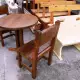 . Снимка на Дървени маси и столове